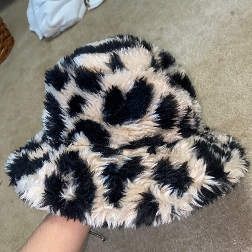 Bucket hat
